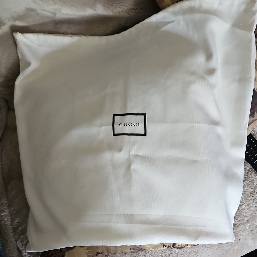 Gucci White Dust Bag